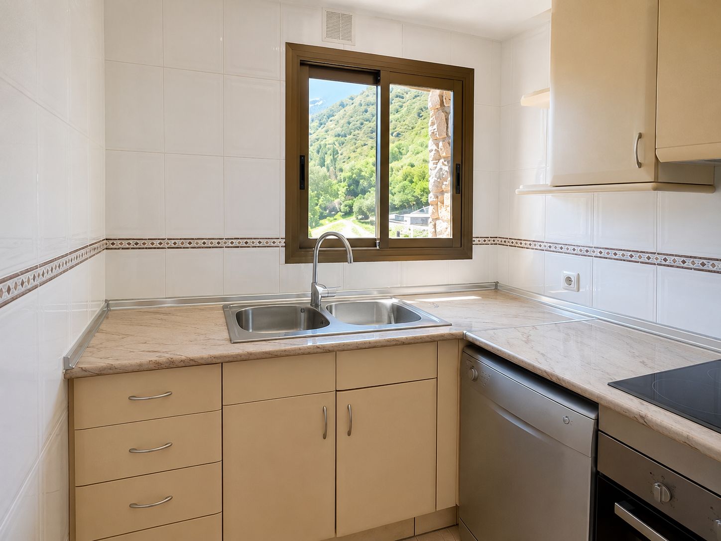 3678 - Piso en alquiler en la Urbanización Hort de Godí - El Tremat, Encamp