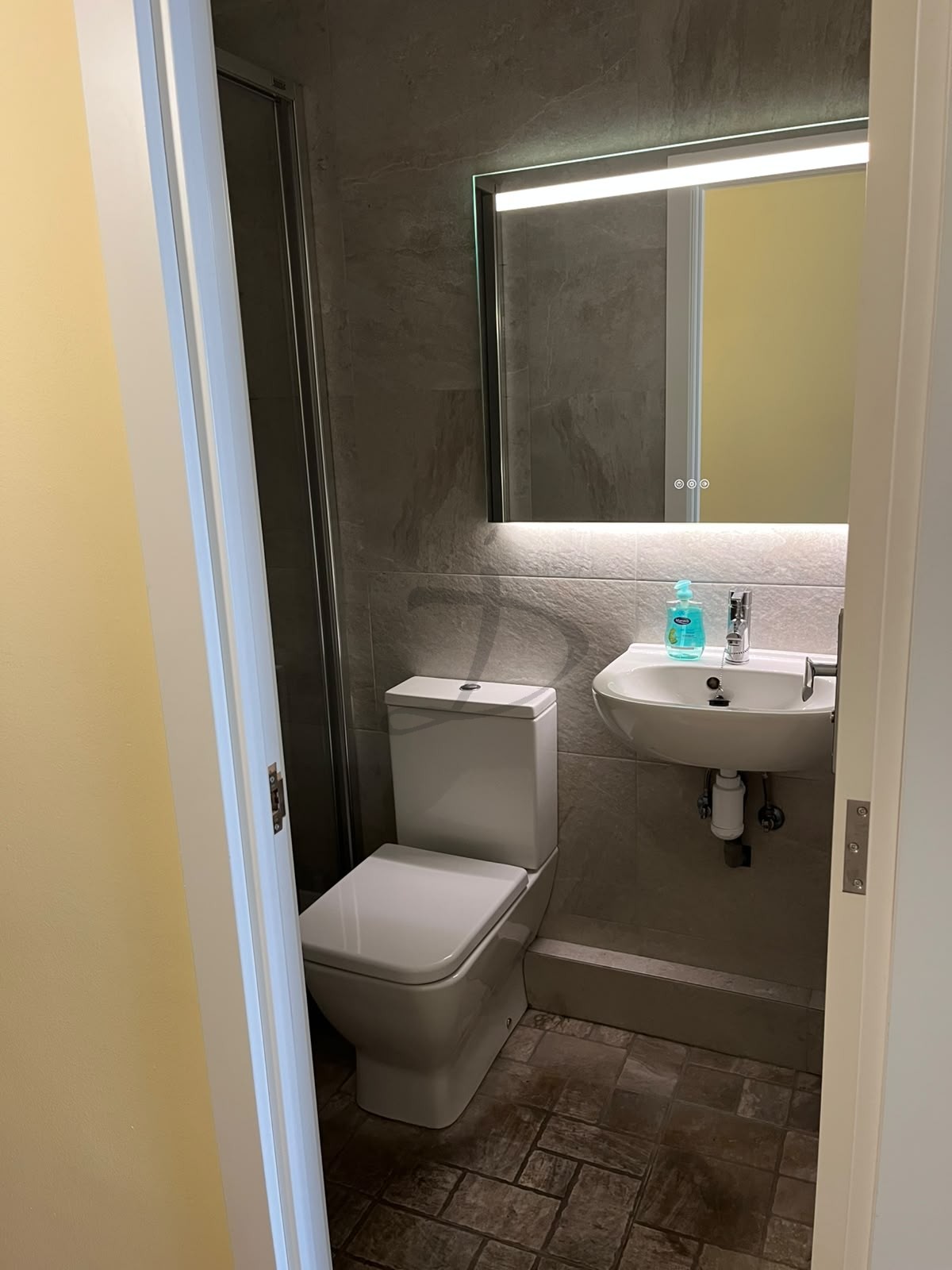 2039 - Acollidor apartament moblat amb balcó a Canillo