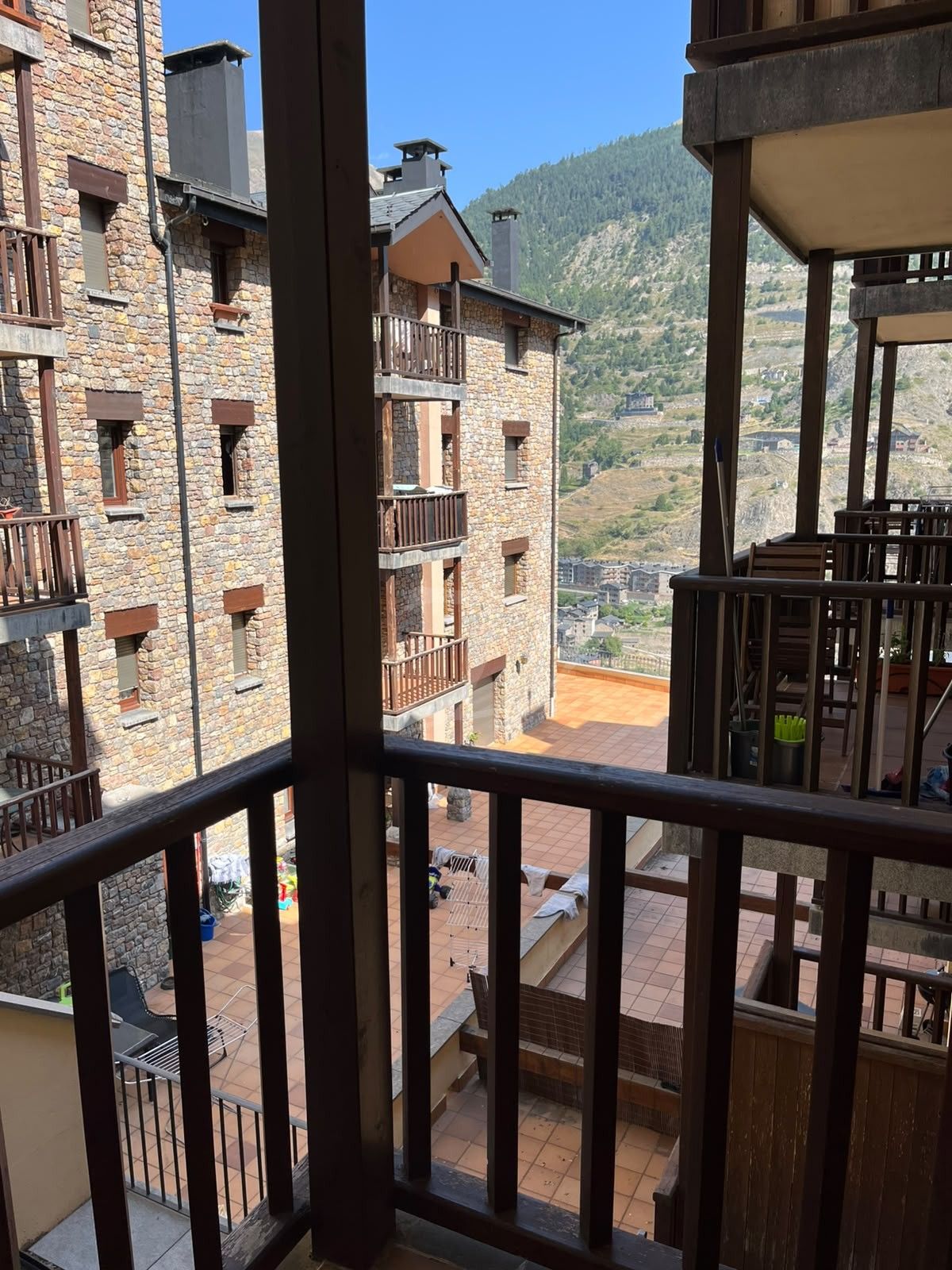 2039 - Acollidor apartament moblat amb balcó a Canillo
